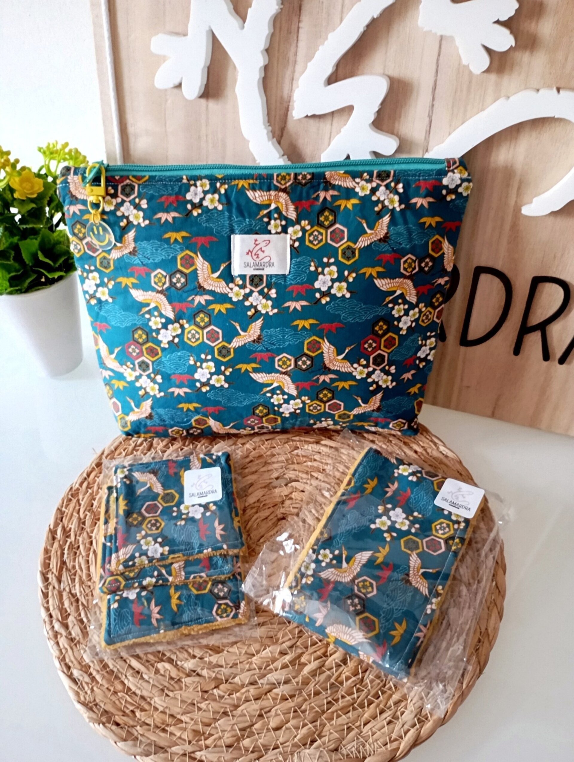 Pack Beauty - Neceser Cabetodo, Diadema Skincare y Toallitas desmaquillantes - 3